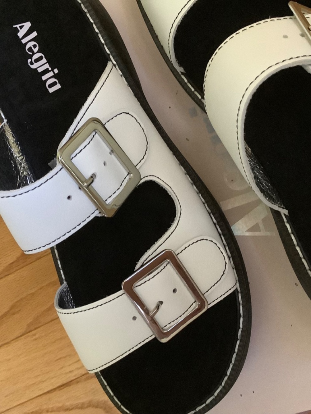 Alegria Iza Adjustable Leather Double Buckle Slide Sandal White SZ EU40/US9.5-10 - Picture 4 of 16